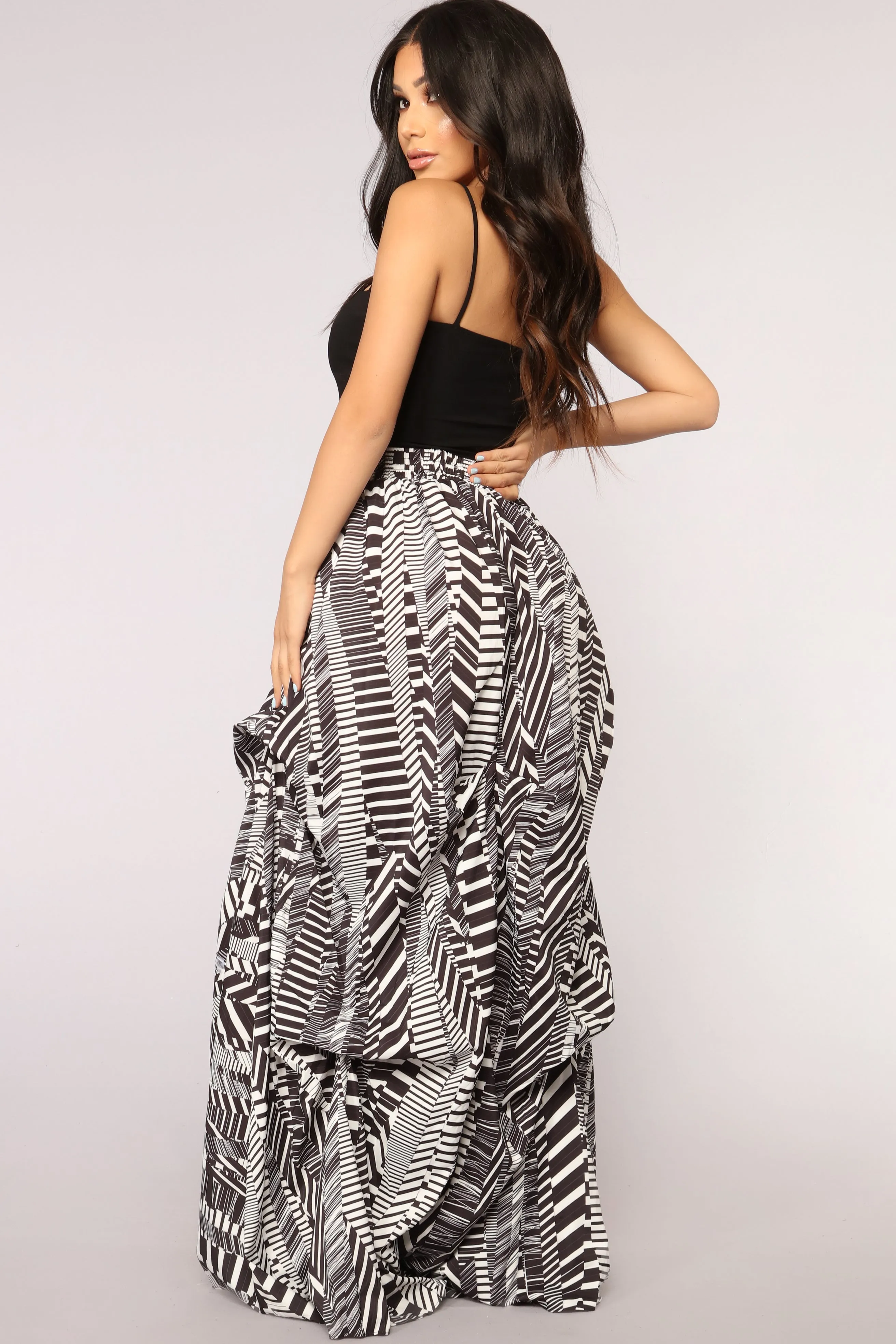 Alana Abstract Print Maxi Skirt - Black Pattern