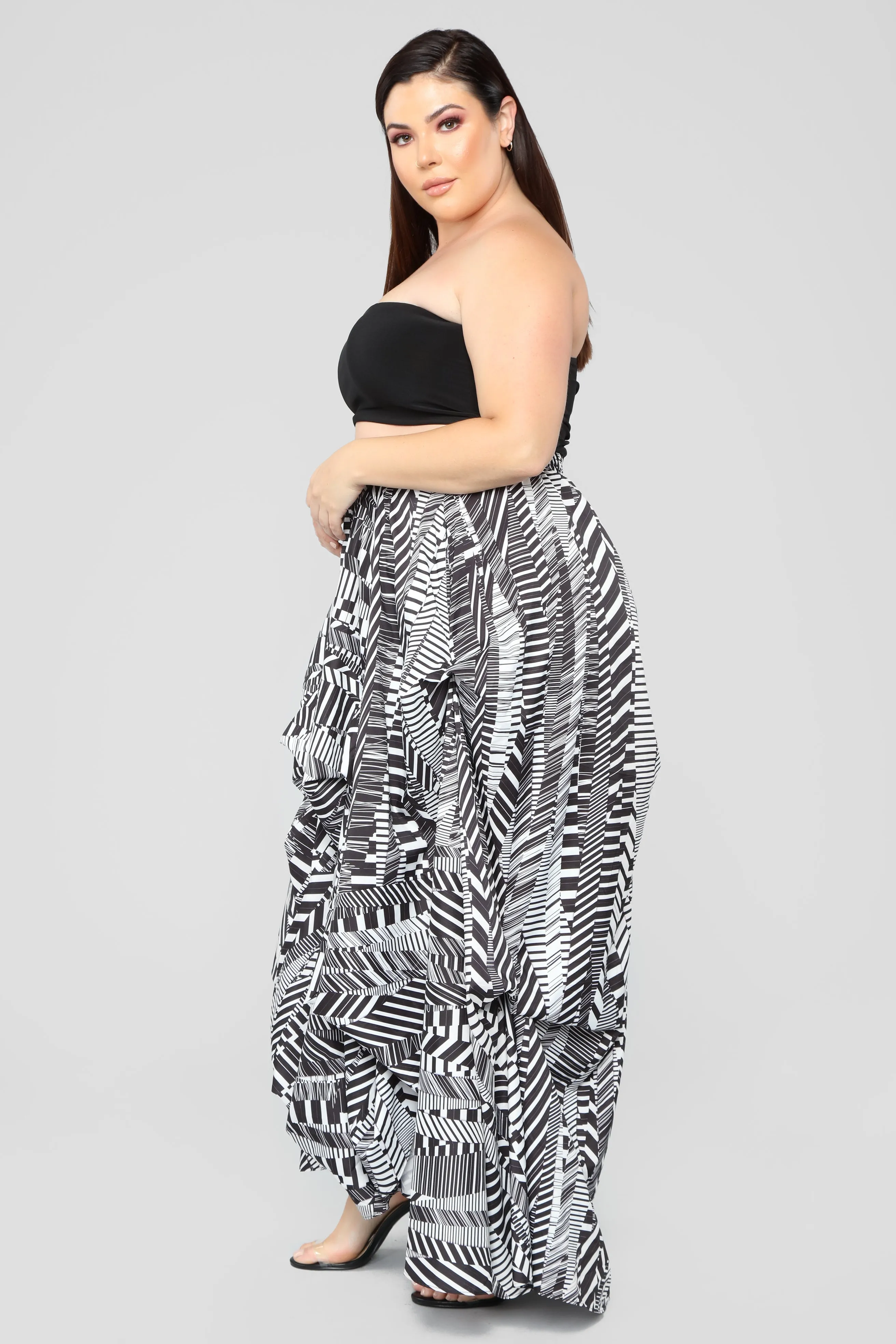 Alana Abstract Print Maxi Skirt - Black Pattern