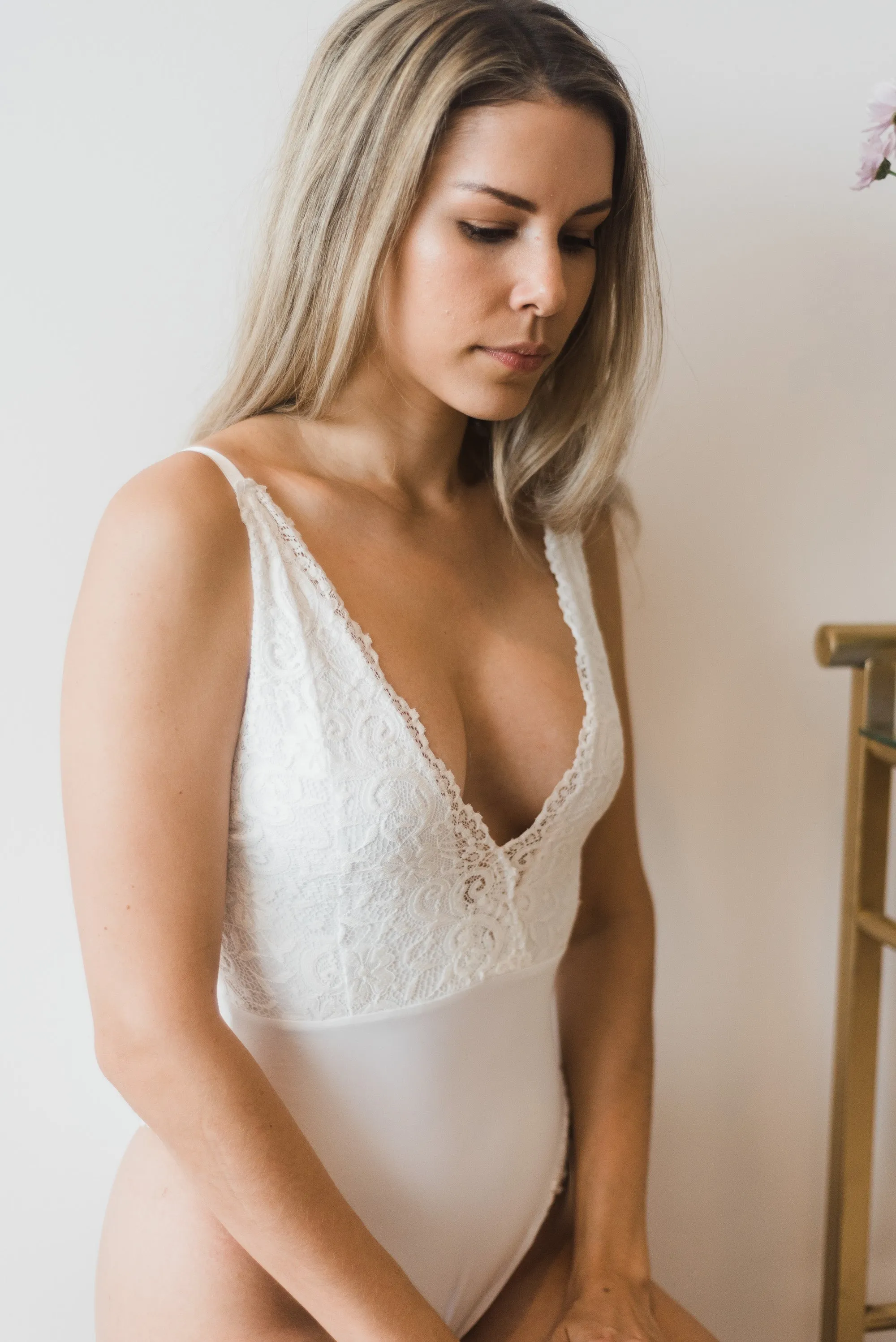 Dentelle White Lace Bodysuit