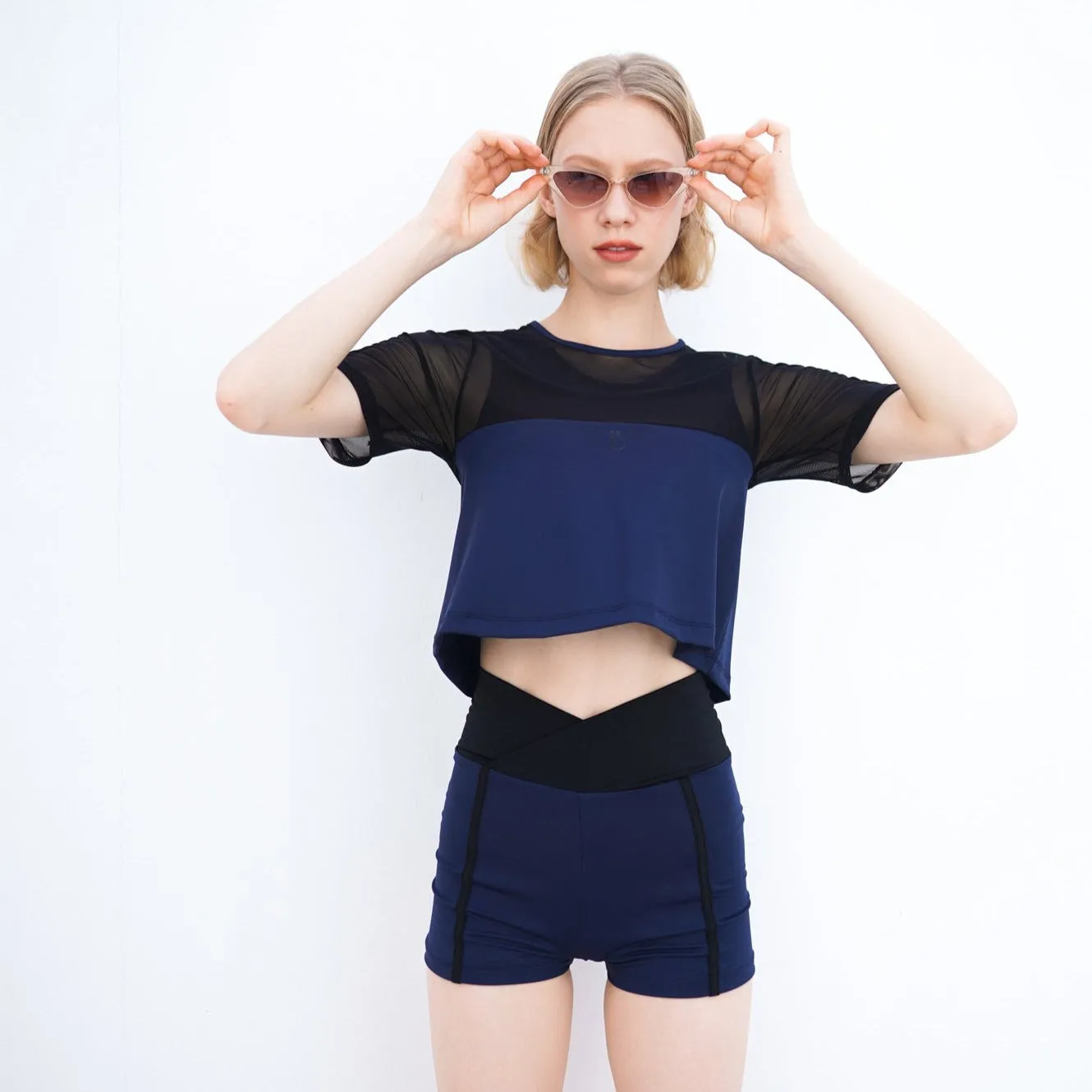 Essential Short - NAVY