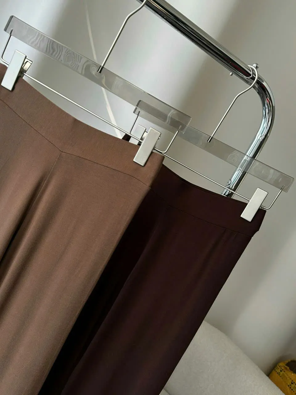 High-waisted flared elastic pants
