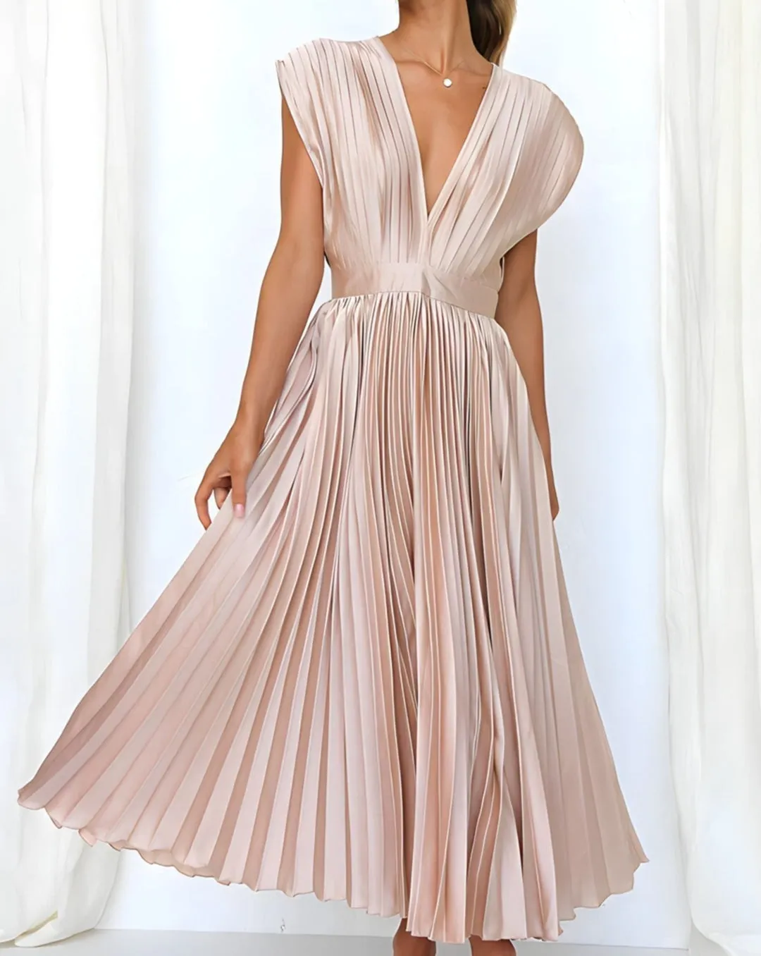 Odessa - Sleeveless Pleated Midi Dress