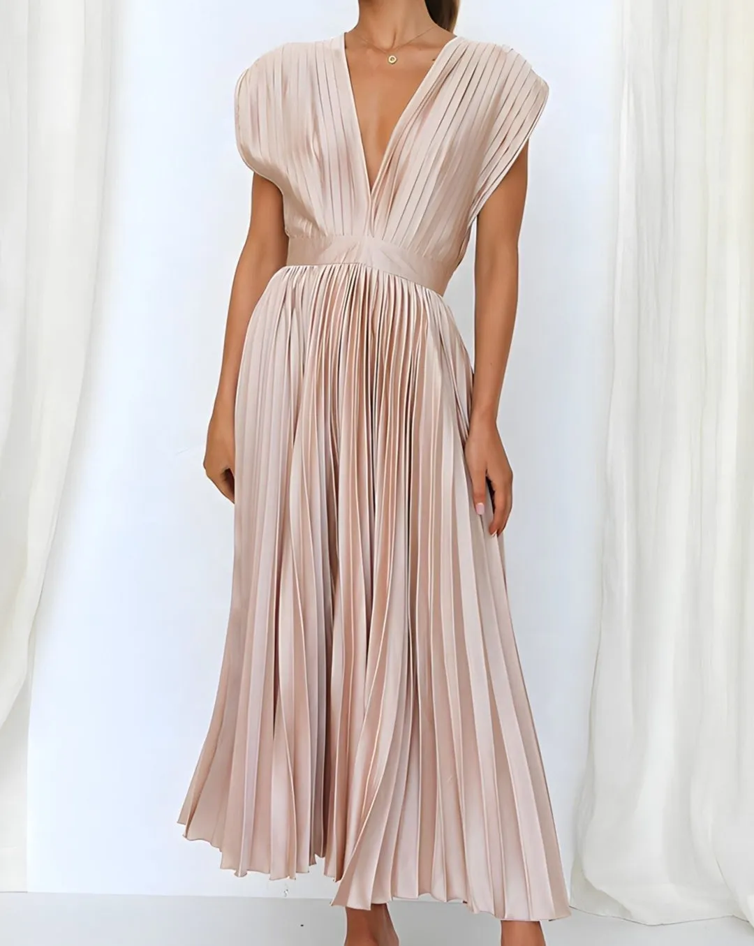 Odessa - Sleeveless Pleated Midi Dress