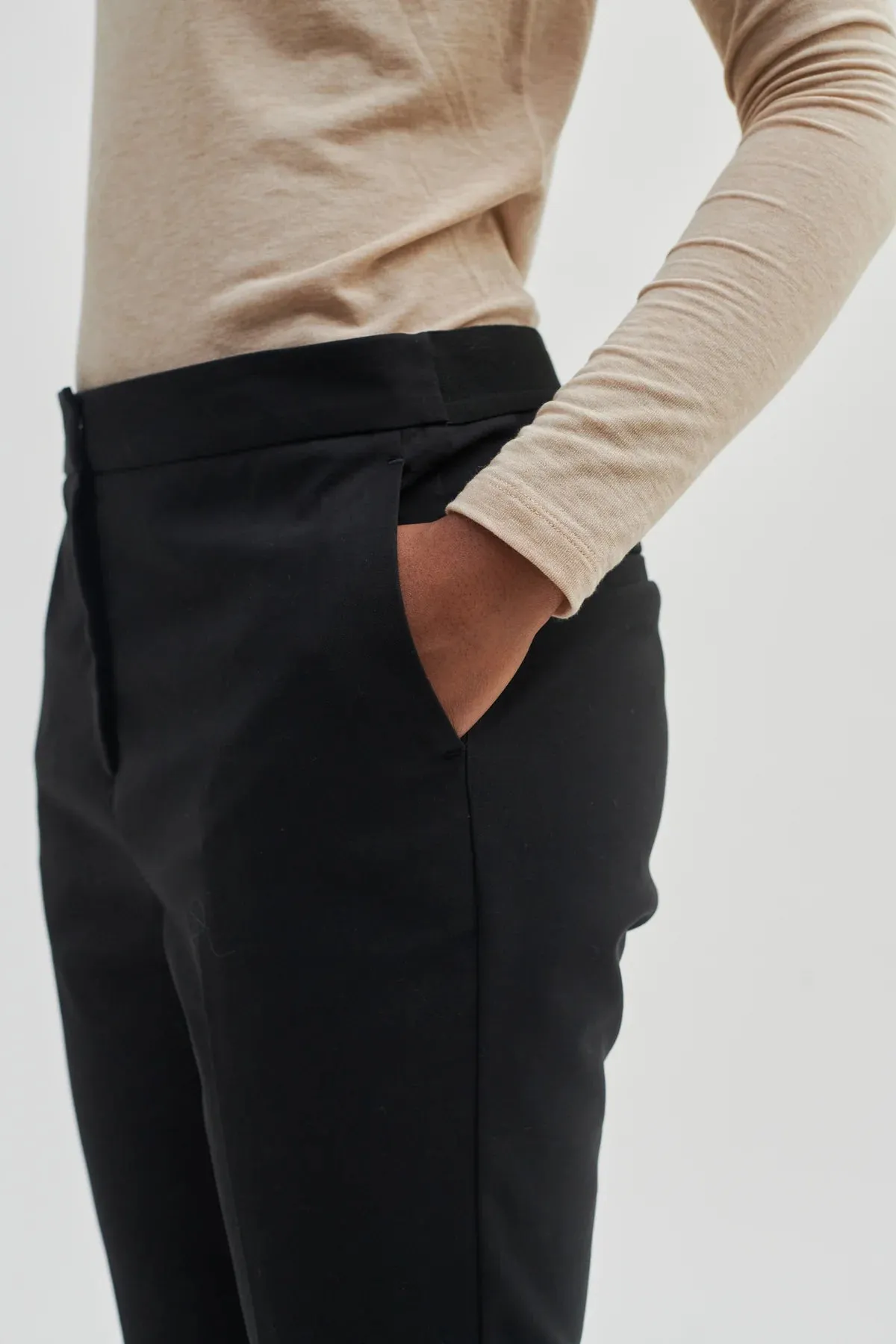 Second Female Jarao Trousers